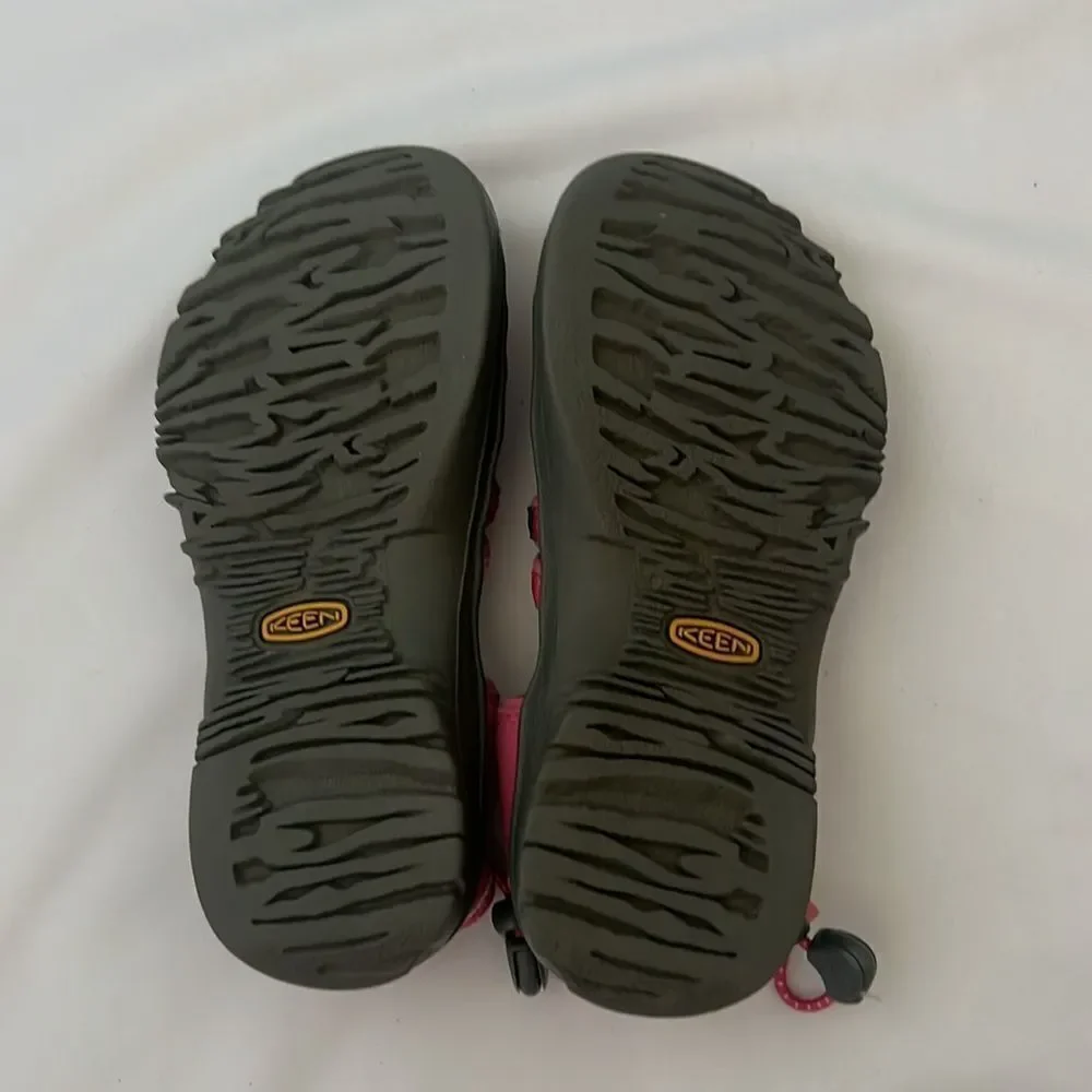 Keen Whisper Raya Waterproof Closed Toe Sandals size 1
